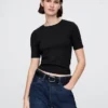 Modern T-shirt med rund hals
