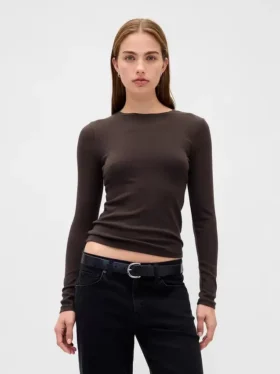 Modern T-shirt med rund hals