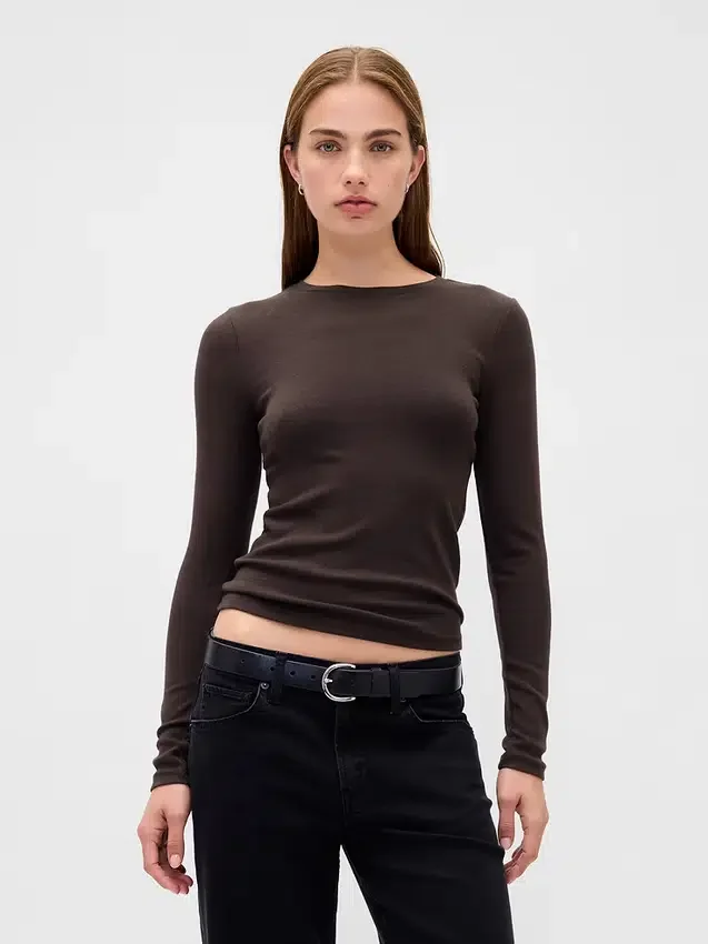 Modern T-shirt med rund hals