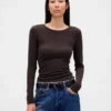 Modern T-shirt med rund hals