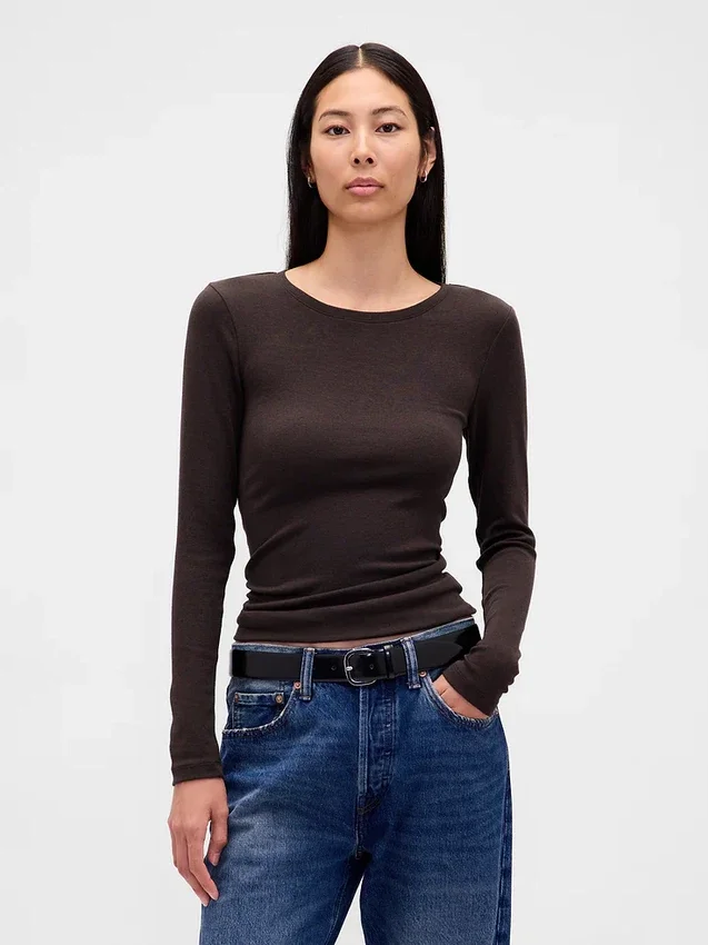 Modern T-shirt med rund hals