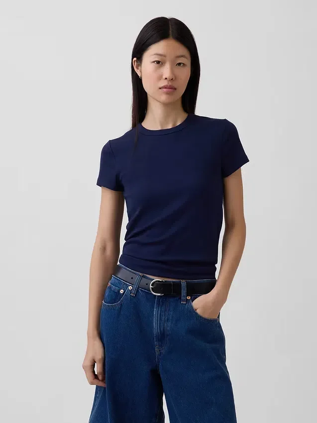 Modern T-shirt med rund hals