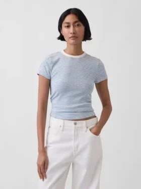 Modern T-shirt med rund hals