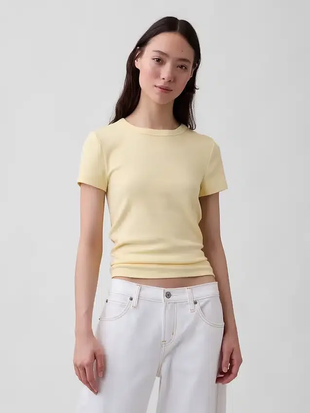 Modern T-shirt med rund hals