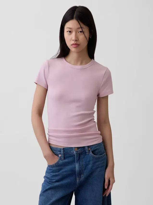 Modern T-shirt med rund hals