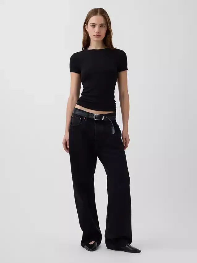 Modern T-shirt med rund hals