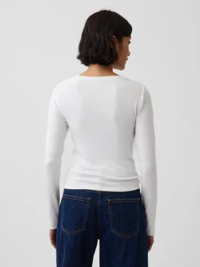 Modern T-shirt med rund hals