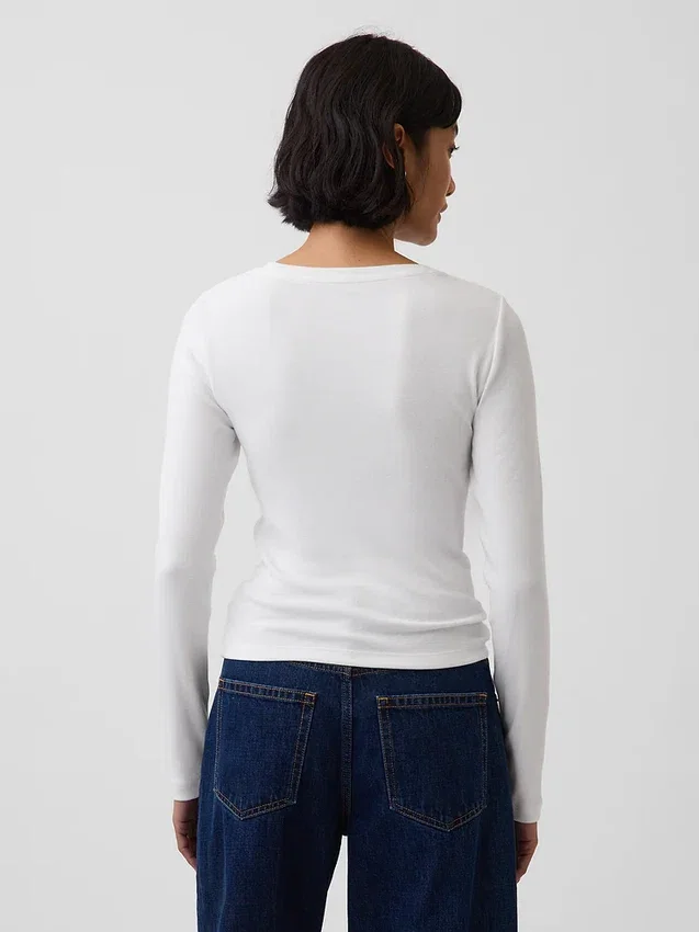 Modern T-shirt med rund hals