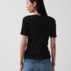 Modern T-shirt med rund hals