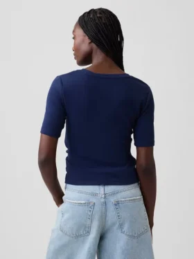 Modern T-shirt med rund hals