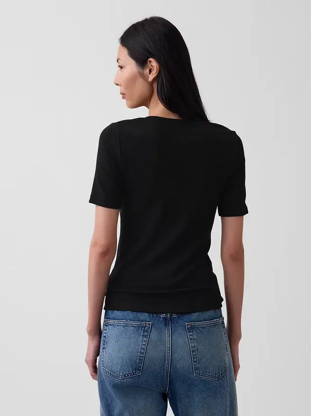 Modern T-shirt med rund hals