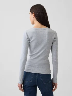 Modern T-shirt med rund hals