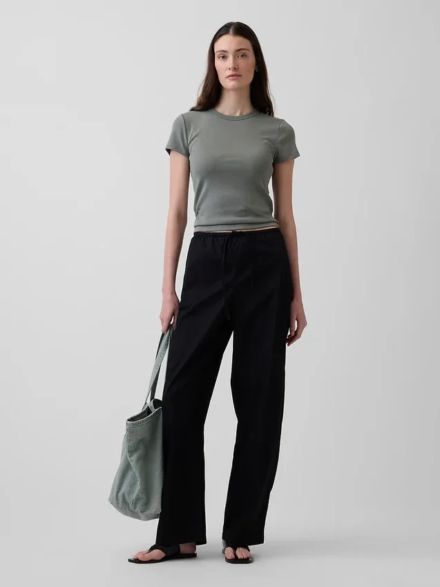 Modern T-shirt med rund hals