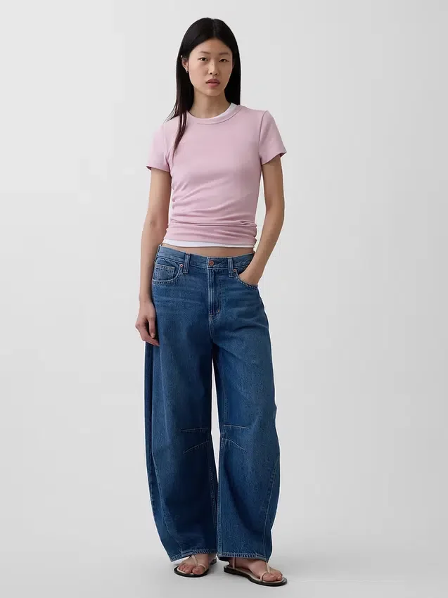 Modern T-shirt med rund hals