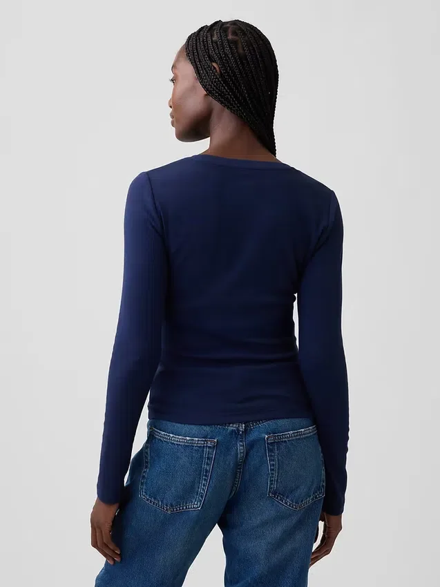 Modern T-shirt med rund hals