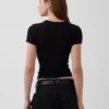 Modern T-shirt med rund hals