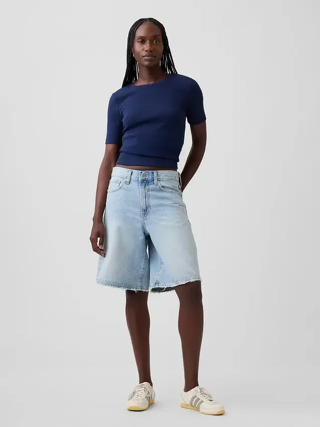 Modern T-shirt med rund hals