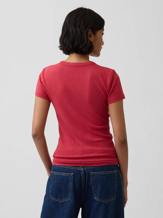 Modern T-shirt med rund hals