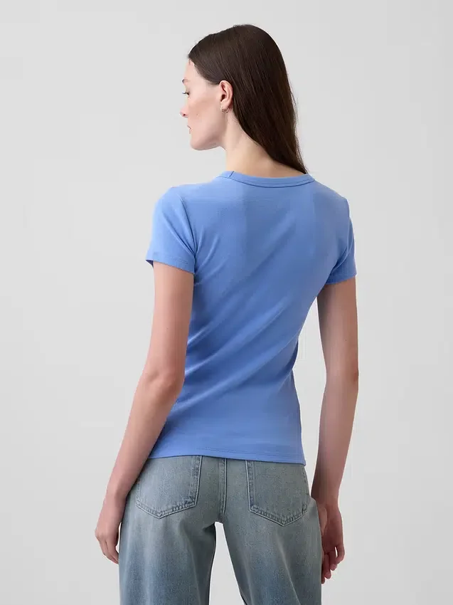 Modern T-shirt med rund hals