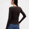 Modern T-shirt med rund hals