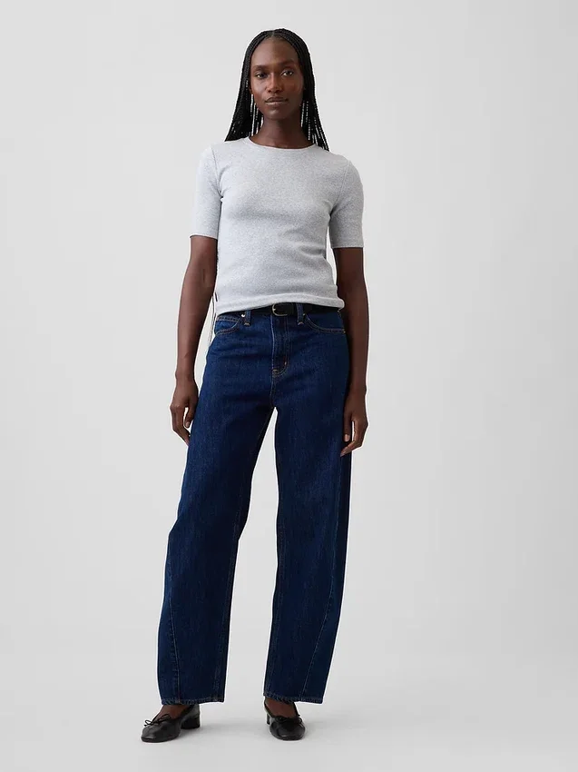 Modern T-shirt med rund hals
