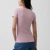 Modern T-shirt med rund hals