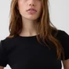 Modern T-shirt med rund hals