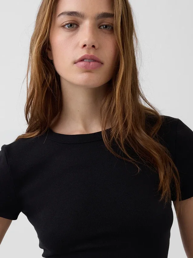 Modern T-shirt med rund hals