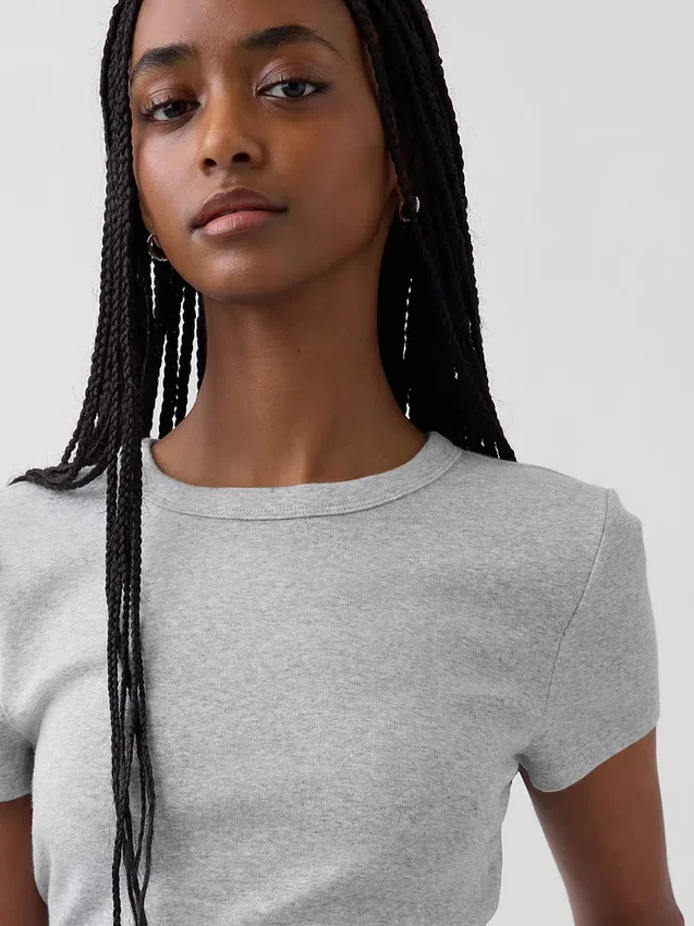 Modern T-shirt med rund hals