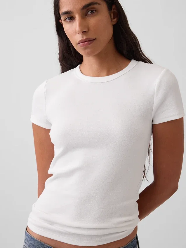 Modern T-shirt med rund hals