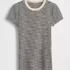 Modern T-shirt med rund hals