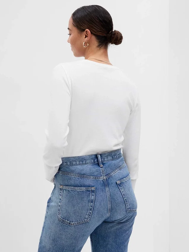 Modern T-shirt med rund hals