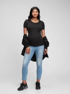 Modern T-shirt med rund hals för gravida
