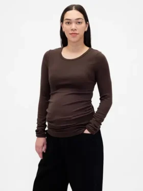 Modern T-shirt med rund hals för gravida