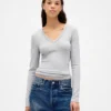 Modern T-shirt med V-ringning