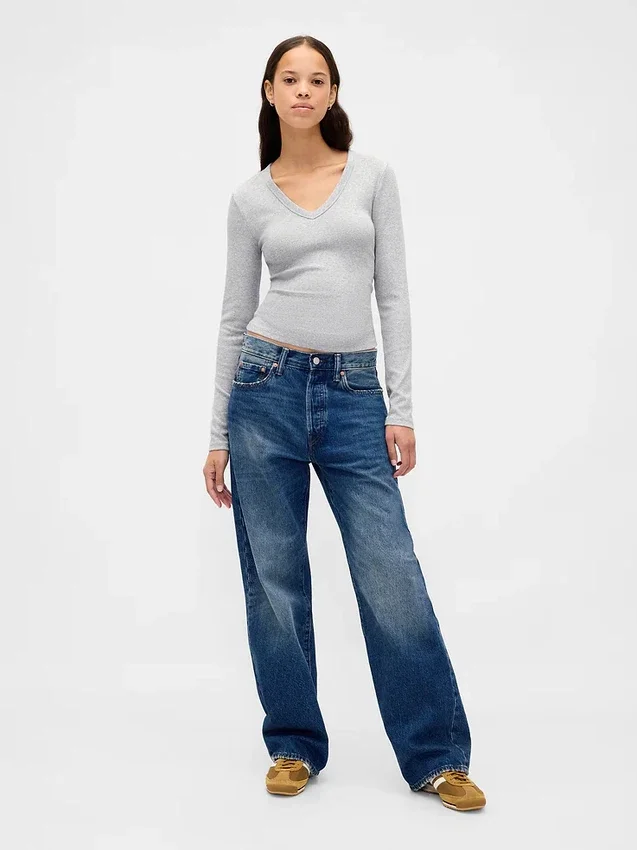 Modern T-shirt med V-ringning