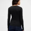 Modern T-shirt med V-ringning