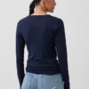 Modern T-shirt med V-ringning