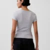 Modern T-shirt med V-ringning