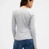 Modern T-shirt med V-ringning