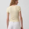 Modern T-shirt med V-ringning
