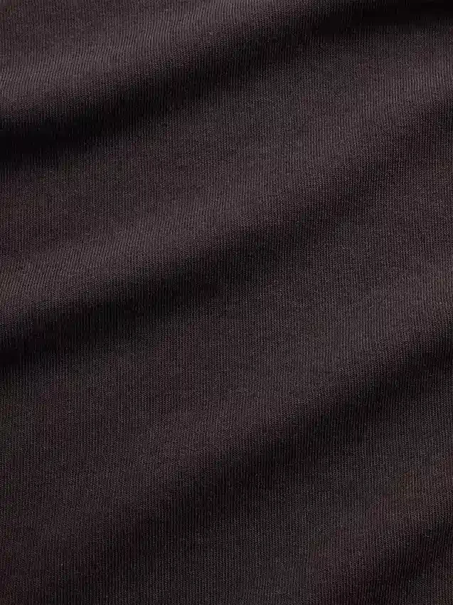 Modern T-shirt med V-ringning