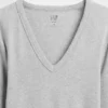 Modern T-shirt med V-ringning