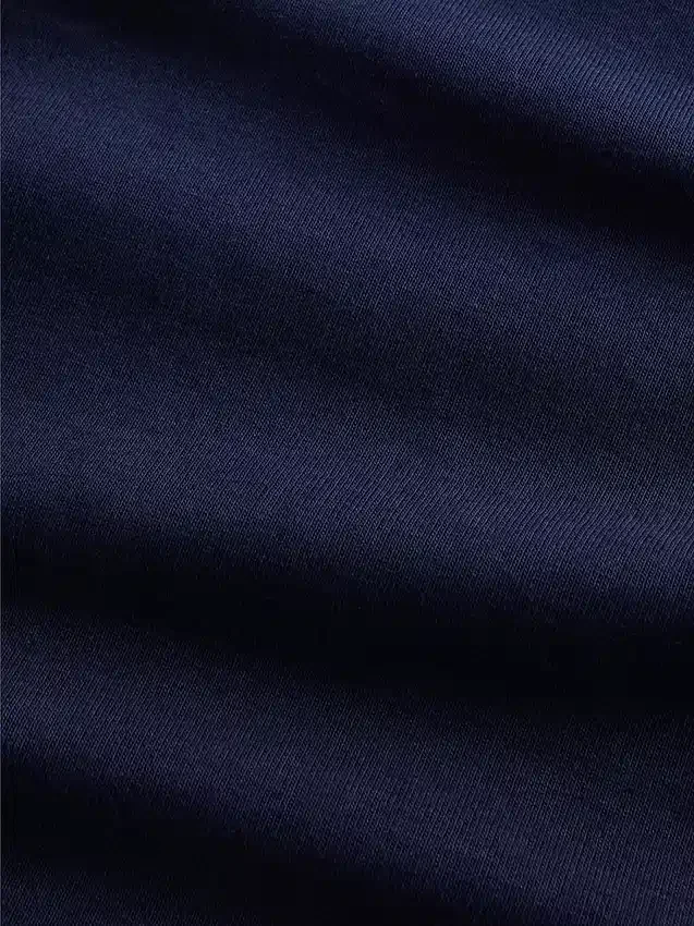 Modern T-shirt med V-ringning