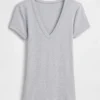 Modern T-shirt med V-ringning