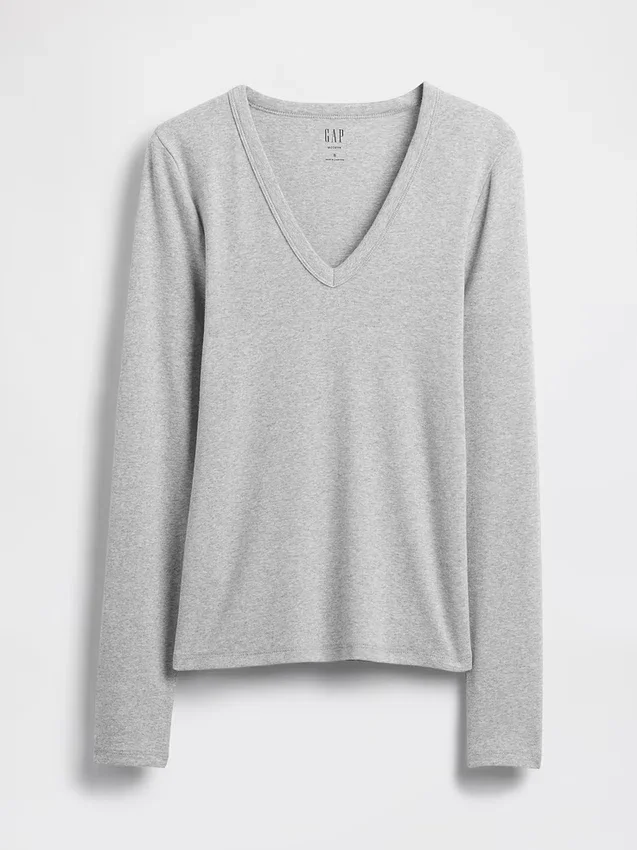 Modern T-shirt med V-ringning