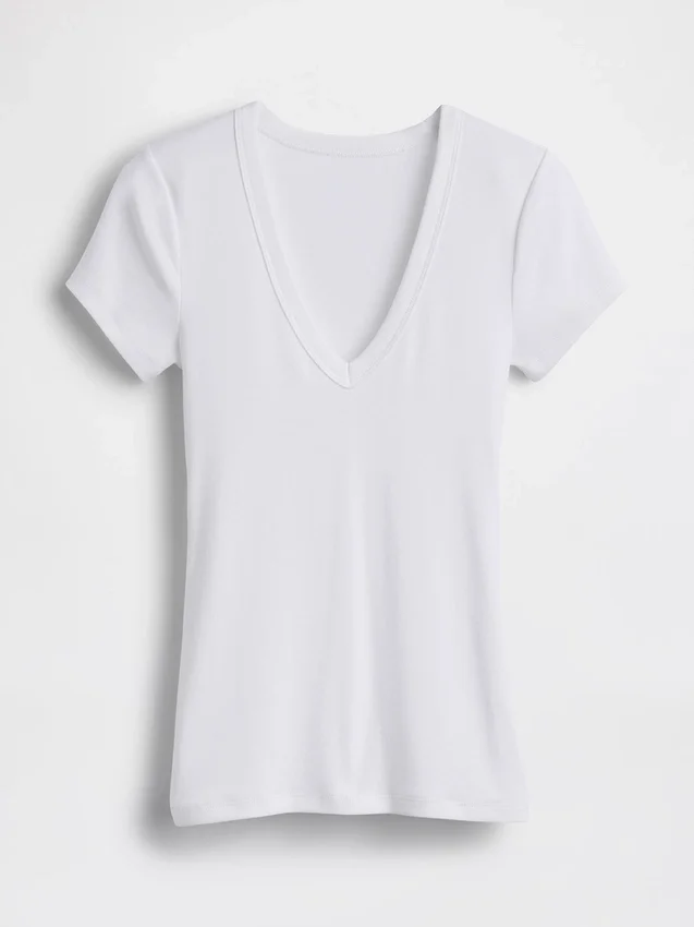 Modern T-shirt med V-ringning