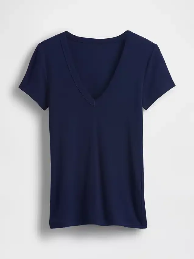 Modern T-shirt med V-ringning
