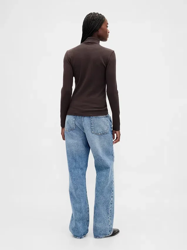 Modern turtleneck