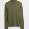 Modern turtleneck